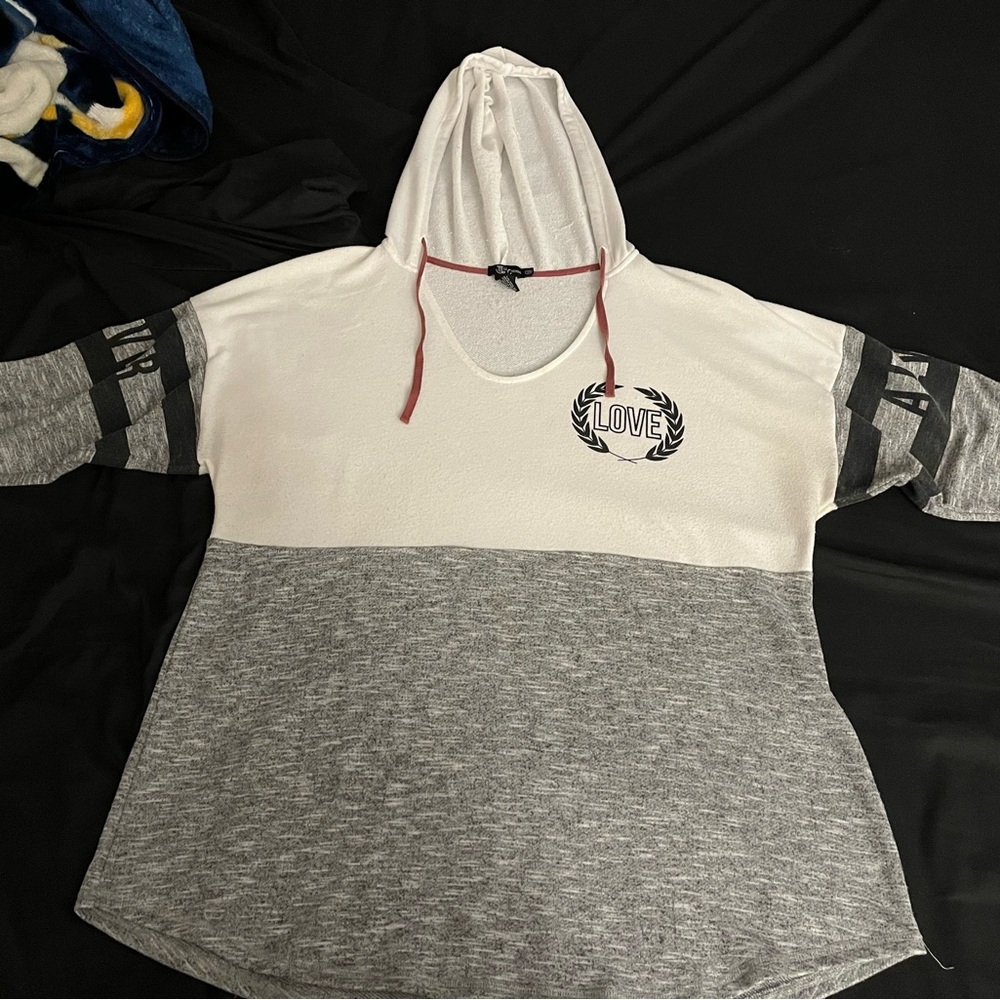 Junior’s Miss Chievous Love top with hood in size 3x